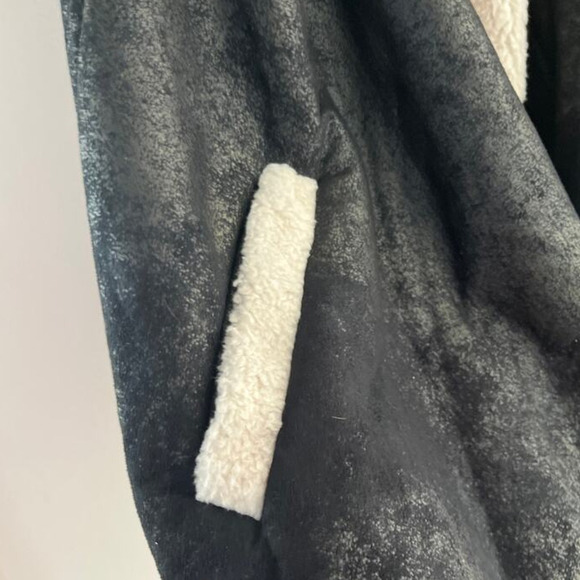 TCEC Faux Suede Open Front Vest Small Sherpa Lined Pockets Boho Western Romance - Picture 5 of 5